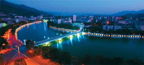 上海串串火锅，浦东新区串串香加盟费多少