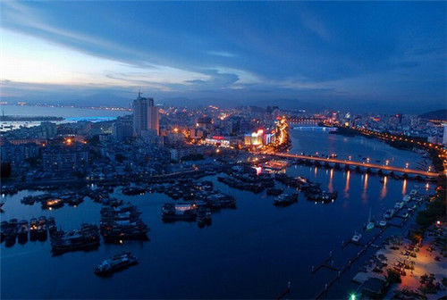 加盟小心牛牛油拌饭经营多久才能盈利，小心牛牛油拌饭2025年还能加盟吗